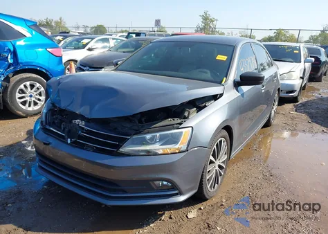 2016 Volkswagen Jetta 1.8T Sport из США, поврежденный, VIN 3VWD17AJ9GM234365